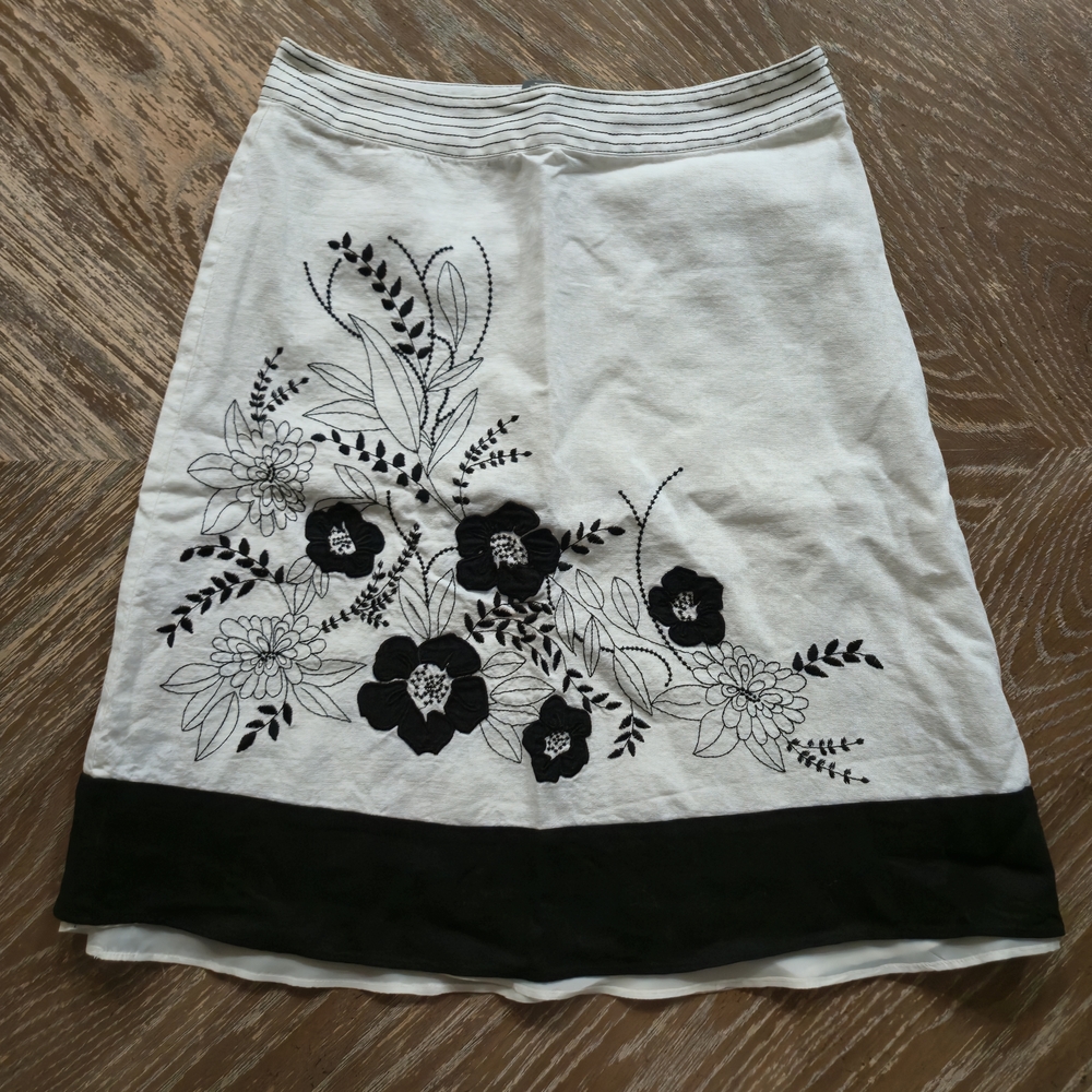 Ann Taylor Linen Blend Embroidered Floral Holiday Party Skirt, Size 4